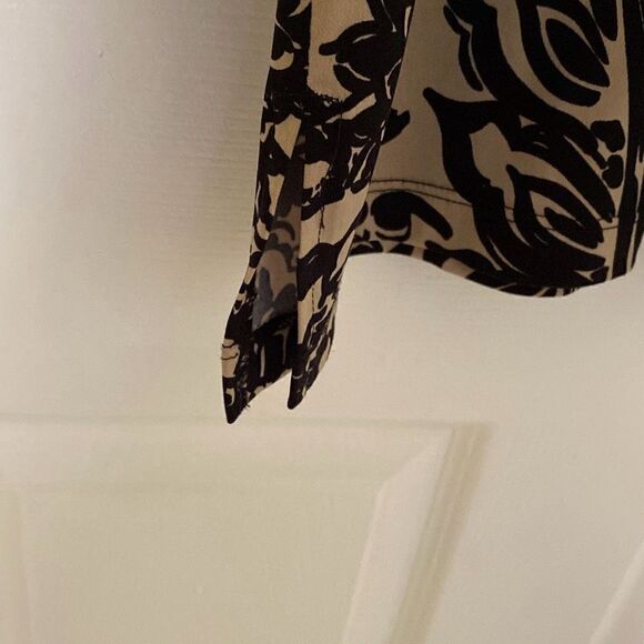 Chico’s Travelers Coll Tunic Top, Black & Tan, 3/4 Sleeves, Size 1 - Picture 4 of 7